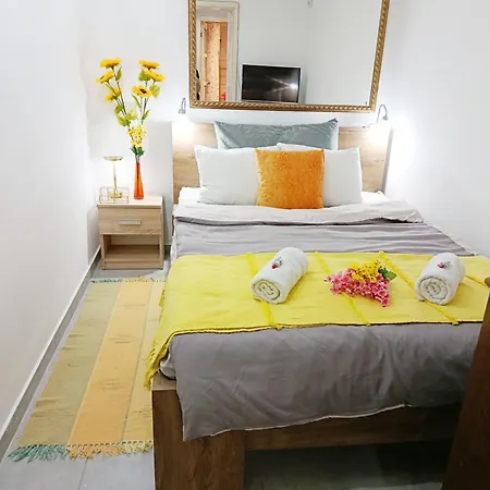 Apartment Urban Garden - Sunflower Belgrad